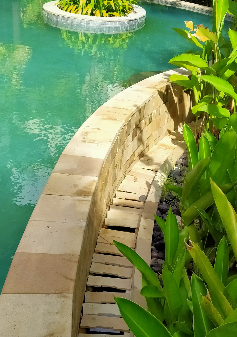 Cara Melindungi dan Merawat Batu Alam yang Mudah - ilmuteknik.id