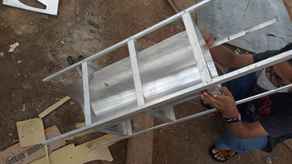 Pemasangan plat jalur aliran air - ilmuteknik.id