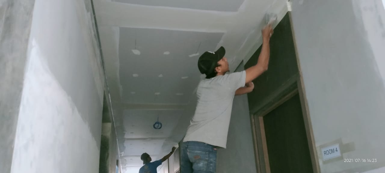 ilmuteknik.id - Proses Compound Sambungan Plafiond Gypsum