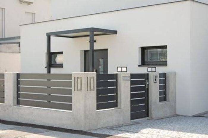 Beton Kayu dan Lampu Hias