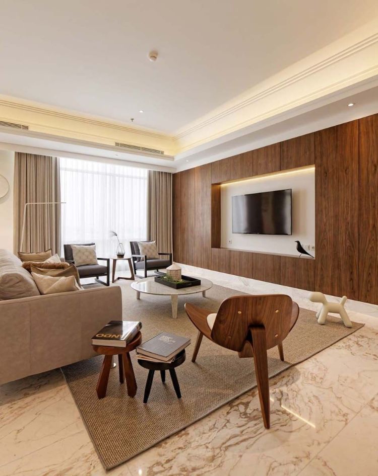 Masuk Ke Dalam Dinding