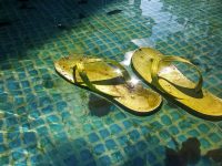 Cara Membersihkan Air Kolam Renang yang Hijau ilmuteknik.id - Cara Membersihkan Air Kolam Renang yang Hijau