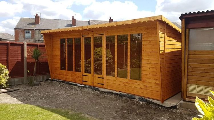 Desain Gudang yang Terbuat dari Material Kayu