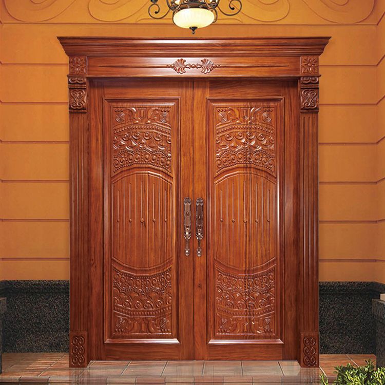 Pintu Ukir Kupu Tarung Besar