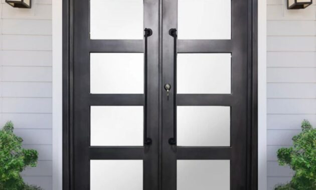 Pintu besi minimalis