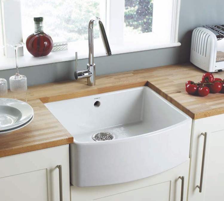 Wastafel Putih Bersih