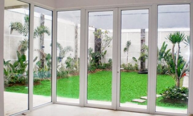 jendela kaca minimalis