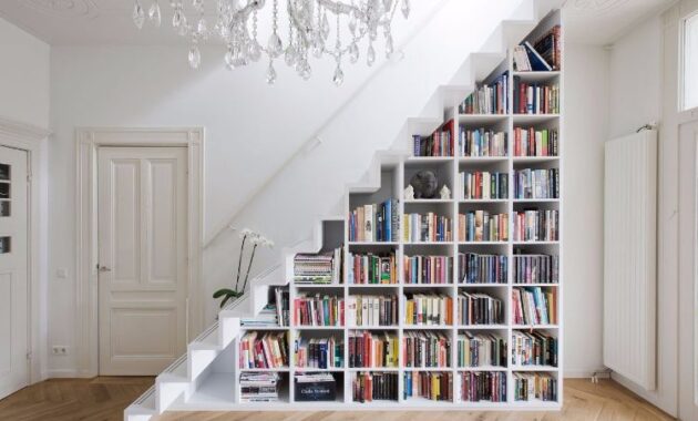 Lemari Bawah Tangga Minimalis