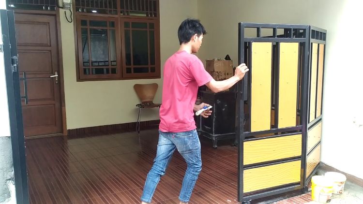 Pagar Dorong Lipat Hitam Kuning