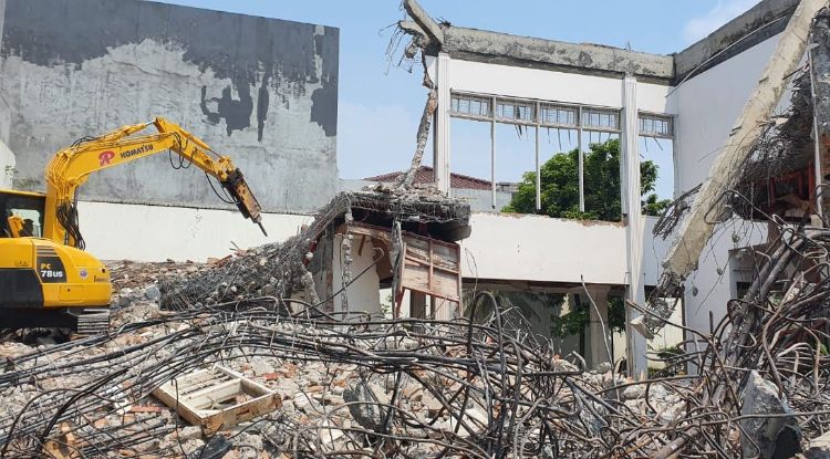 Komponen yang Mempengaruhi Biaya Jasa Bongkaran Rumah