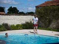 ilmuteknik.id - Cara Maintenance Kolam Renang Agar Tidak Cepat Rusak