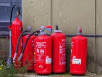 Pengertian Alat Pemadam Api Ringan dan Bagaimana Cara Menggunakannya ilmuteknik.id - Pengertian Alat Pemadam Api Ringan dan Bagaimana Cara Menggunakannya