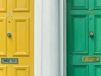 ilmuteknik.id - Tips Terbaik dalam Memilih Warna Cat Pintu Kayu