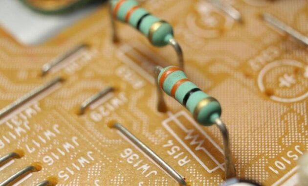 Cara membaca kode warna resistor