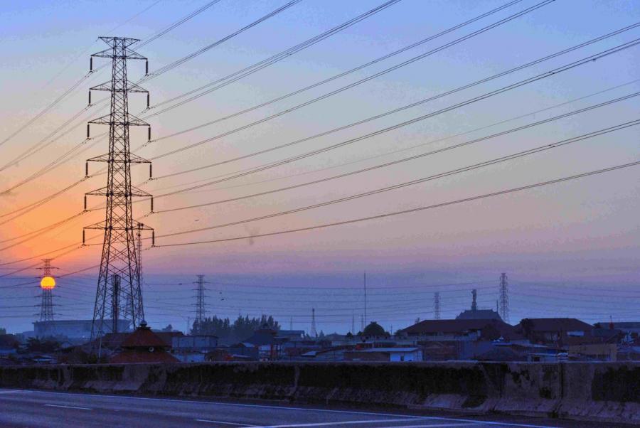 Komponen utama SUTET