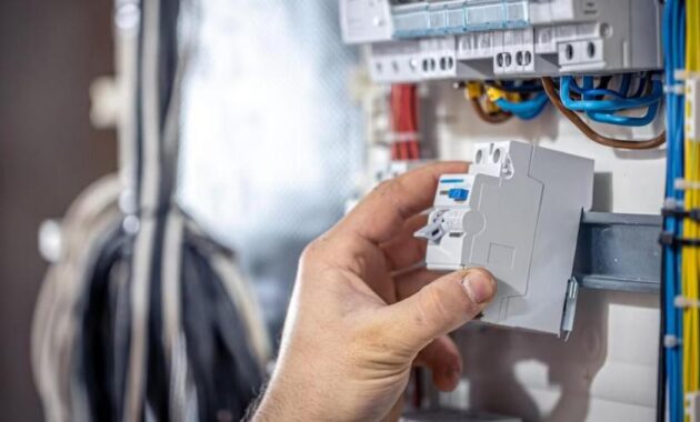 Mengenal komponen sekring