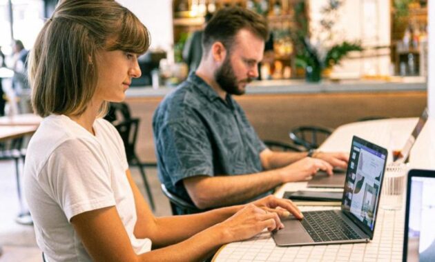 Perbedaan part time dan freelance Perbedaan part time dan freelance