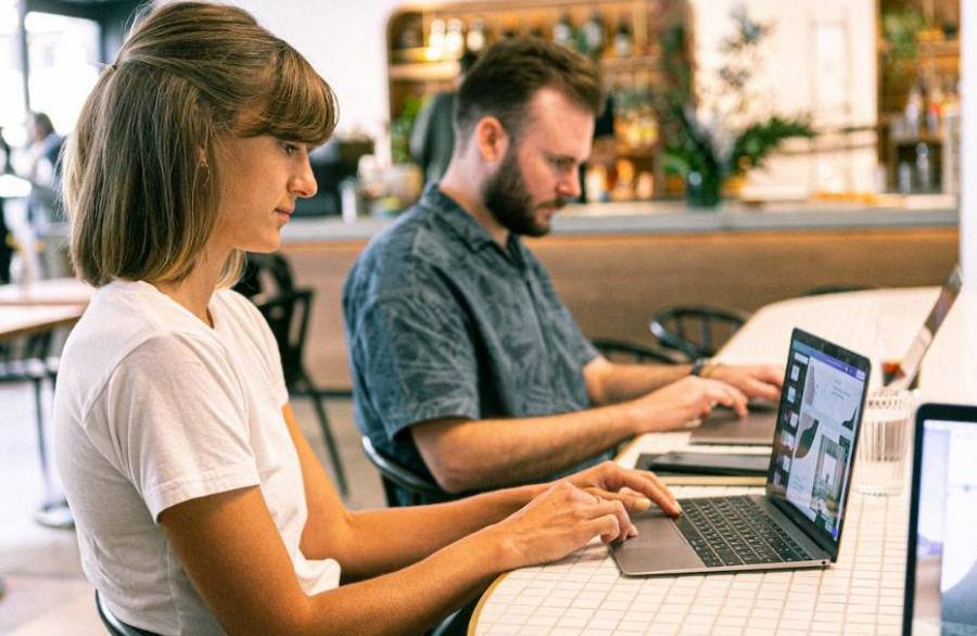 Perbedaan part time dan freelance