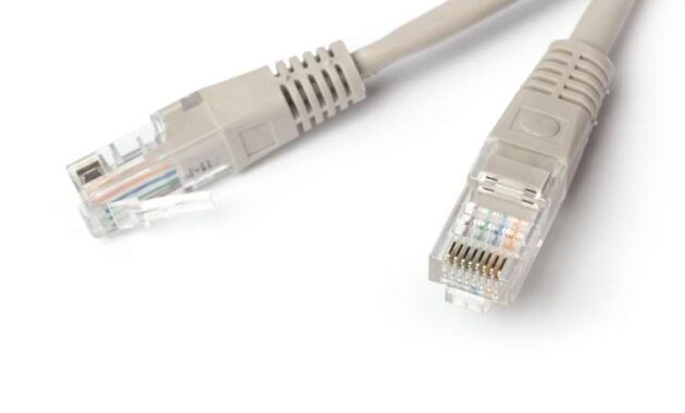 Apa Itu Kabel UTP Pengertian, Jenis, Fungsi, dan Kelebihannya Apa Itu Kabel UTP Pengertian, Jenis, Fungsi, dan Kelebihannya