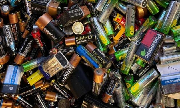 Pengertian Baterai, Fungsi, Jenis, dan Cara Kerjanya Pengertian Baterai, Fungsi, Jenis, dan Cara Kerjanya