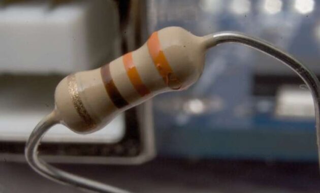 Rangkaian Elektronika Cara Membaca dan Menghitung Kode Warna Resistor