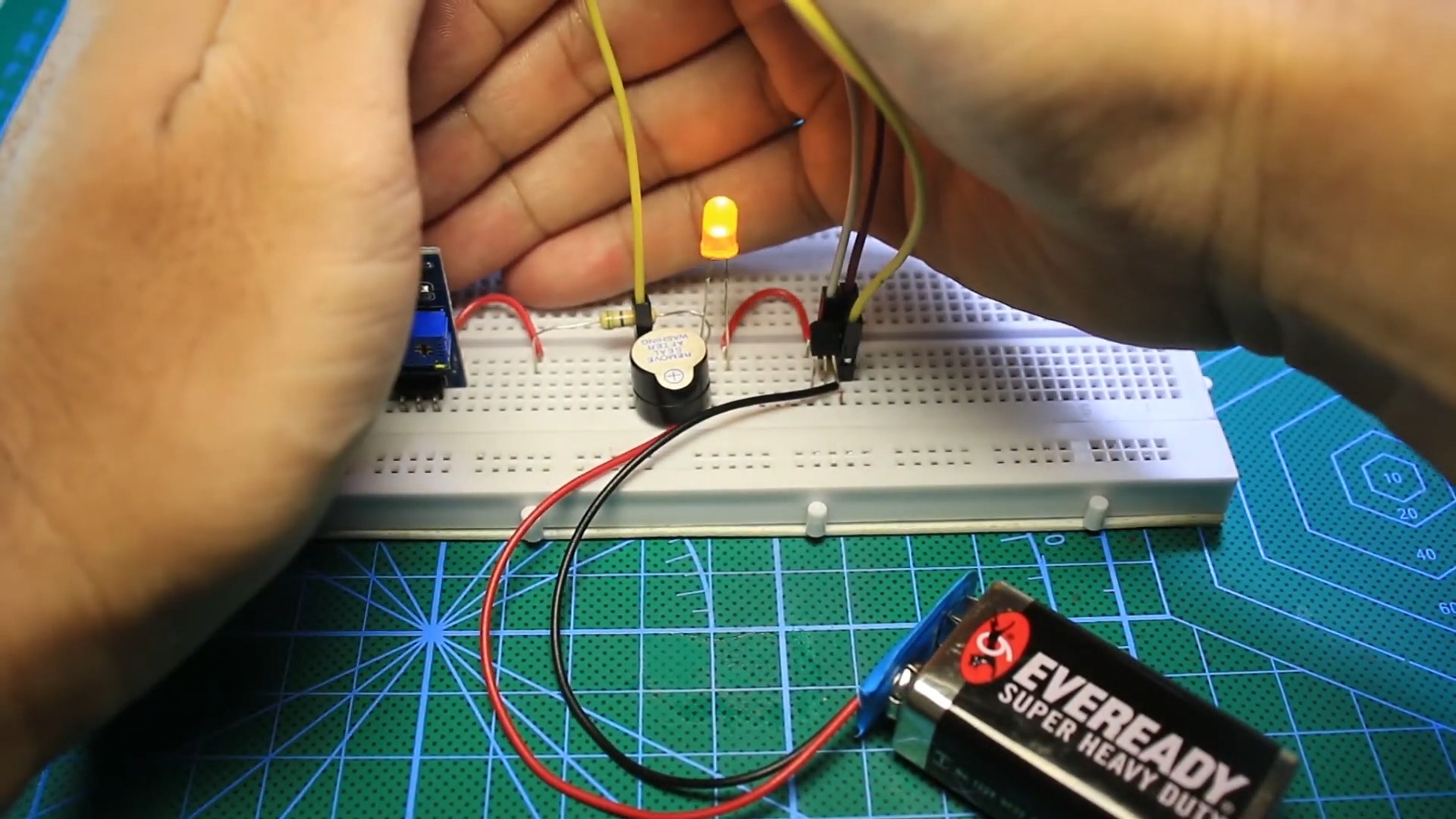 cara kerja sensor cahaya 2