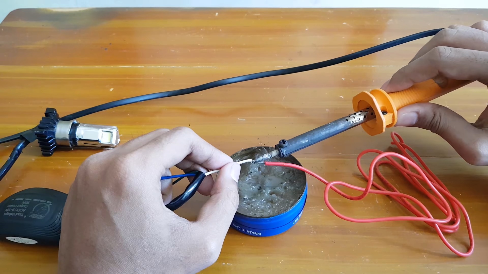 cara menyolder agar timah menempel 2